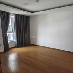 Tìm khách thuê! Căn Cộng Hòa Plaza 100M2 3 Phòng ngủ NTCB 