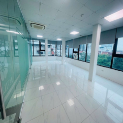 văn phòng Hàm Nghi ô góc 100m2 view đẹp vào ngay giá rẻ 
