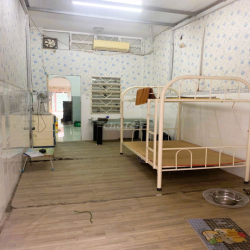 Cho thuê nguyên căn HXH thông Quận 10 - 4 tầng - 5PN - 1xtr 