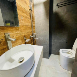 TT129 -Căn hộ ô tô đỗ cửa gần Đại Lộ Thăng Long Kaeng Nam , KS Marriot