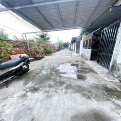 Nhà 3pn sân rộng Khu Tái Định cư 923