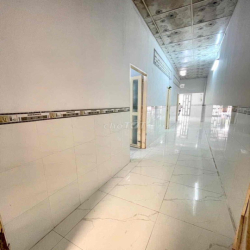 Nhà 3pn sân rộng Khu Tái Định cư 923