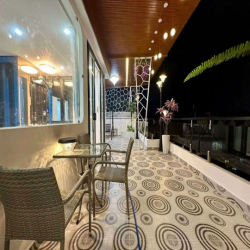 Cho Thuê Nhà Đẹp , Full Nội Thất, Hùynh Tấn Phát, Giáp Quận 7.