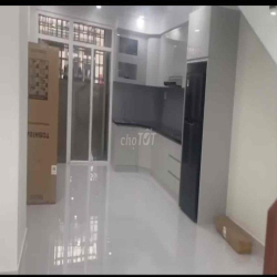 Nhà cho thuê giá rẻ tại Bến Lức (có nội thất)