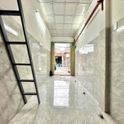 DUPLEX KIOT DƯỚI ĐẤT VỪA Ở VỪA KINH DOANH THOÁNG MÁT RỘNG RÃI