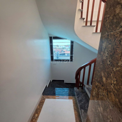 Bán nhà ngõ 373 An Dương Vương 6 tầng thang máy 40m2 MT 10m giá 9,5 tỷ