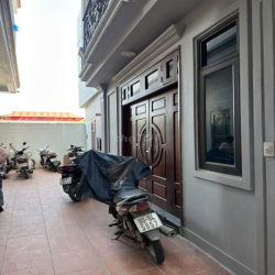 Bán nhà ngõ 373 An Dương Vương 6 tầng thang máy 40m2 MT 10m giá 9,5 tỷ