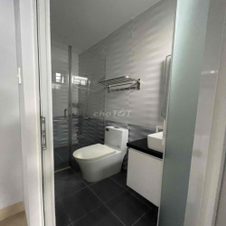 nhà mt đường 41 Linh Đông gần chợ Thủ Đức sát Phạm Văn Đồng 80m2