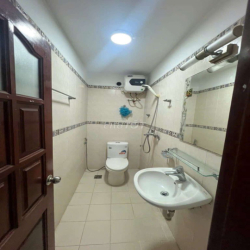 Nhà 5 tầng Ngõ 2 Quang Trung, Ngô Thì Nhậm. full đồ