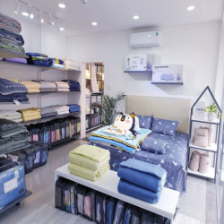 Cho thuê nhà MT đường Nguyễn Hữu Cảnh, P22, Bình Thạnh. DT: 30x60m