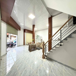 CHO THUÊ MẶT BẰNG 220M2 GÓC 2 MẶT TIỀN KHU BÀN CỜ PHƯỚC LONG GIÁ 15 TR