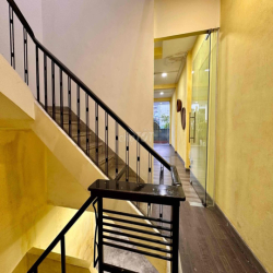 Nhà mặt tiền chính chủ cho thuê