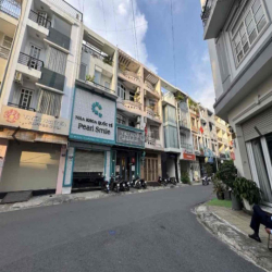 Mặt Tiền Hoa Cúc Phú Nhuận 4 Tầng trống suốt 35 triệu