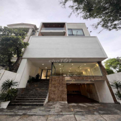 SIÊU PHẨM MẶT TIỀN NGUYỄN VĂN THỦ, Q1 – TÒA NHÀ HẦM 4 LẦU THANG MÁY, V