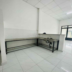 Cho Thuê Nhà Vườn Lài DT 4x18 1Trệt 1Lửg 2Pn 1Wc Sân Xe Máy Hẻm Xe Tải
