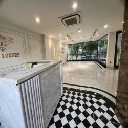 SIÊU PHẨM MẶT TIỀN NGUYỄN VĂN THỦ, Q1 – TÒA NHÀ HẦM 4 LẦU THANG MÁY, V