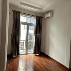 Cho thuê nhà 1 trệt 3 lầu gần Etown Cộng Hoà, Tân Bình