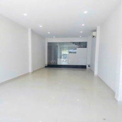 Cần cho thuê nhà MT 822A Đường Cách Mạng Tháng 8 P.5 Q.Tân Bình 