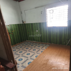 P  cửa sổ lâu 1 giáp nơ trang Long