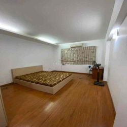 Cho Thuê Nguyên Căn- Ngọc Thụy  3 ngủ, 9tr