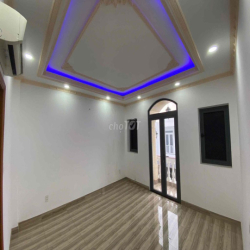 💟 Cho thuê nhà NC có 4 Máy lạnh 4pn 4wc hẻm 549// lê Văn thọ p14