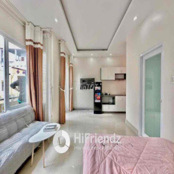 CĂN HỘ BAN CÔNG SIÊU THOÁNG MÁT NẰM NGAY PHAN VĂN TRỊ