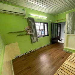 PASS PHÒNG NGUYÊN TẦNG (2 phòng, ban công sân thượng)