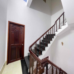 Nhà 2 lầu full nội thất kdc 586 cần thơ