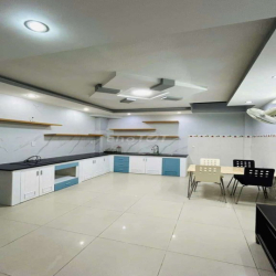 Cho thuê nhà đường lê văn thọ hẻm  4 phòng ngủ, 5WC, 2 lầu sân thượng