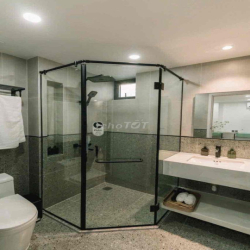 CHO THUÊ CĂN HỘ DỊCH VỤ FULL NỘI THẤT CỬA SỔ LỚN ĐÓN ÁNH SÁNG TỰ NHIÊN