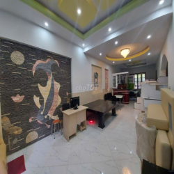 Nhà biệt thự ngõ ô tô tránh, mặt tiền 7m, đất 133m²
