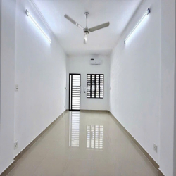 Sát ĐH Công Nghiệp ! Mặt Tiền Huỳnh Khương An 300m2 3 Tầng 4 P.Ngủ