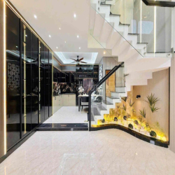 Siêu Phẩm Ô Tô Ngủ Nhà 4PN.5WC Full Nội Thất 1122 Quang Trung 20tr