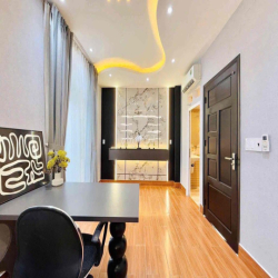 Siêu Phẩm Ô Tô Ngủ Nhà 4PN.5WC Full Nội Thất 1122 Quang Trung 20tr