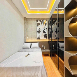 Siêu Phẩm Ô Tô Ngủ Nhà 4PN.5WC Full Nội Thất 1122 Quang Trung 20tr