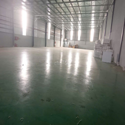 Cho Thuê 1200m2 Xưởng Tân Uyên ,Gía : 65 triệu đường cont , khu S.Xuất