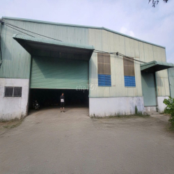 Cho Thuê 1200m2 Xưởng Tân Uyên ,Gía : 65 triệu đường cont , khu S.Xuất