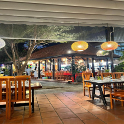 Cho thuê nhà MT Sân vườn đường Nguyễn Hữu Cảnh, P22, Bình Thạnh.