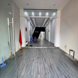 CHO THUÊ MẶT BẰNG RỘNG 125m2 CÓ 2PN NGAY MẶT TIỀN NGUYỄN THỊ THẬP, Q7