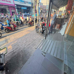 CHO THUÊ MẶT BẰNG RỘNG 125m2 CÓ 2PN NGAY MẶT TIỀN NGUYỄN THỊ THẬP, Q7