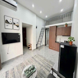 CĂN HỘ ĐẸP GIÁ RẺ GÁC CAO, BAN CÔNG THOÁNG, RỘNG 38m2 GẦN QUẬN 1, Q3