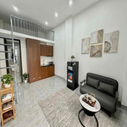 CĂN HỘ ĐẸP GIÁ RẺ GÁC CAO, BAN CÔNG THOÁNG, RỘNG 38m2 GẦN QUẬN 1, Q3