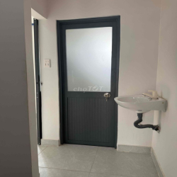 BÁN NHÀ GIÁ TỐT GẦN KHU CÔNG NGHIỆP TÂN ĐỨC – FULL NỘI THẤT – DỌN VÀO