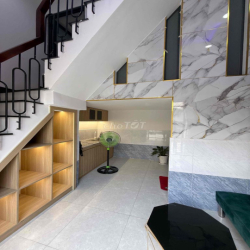 BÁN NHÀ GIÁ TỐT GẦN KHU CÔNG NGHIỆP TÂN ĐỨC – FULL NỘI THẤT – DỌN VÀO