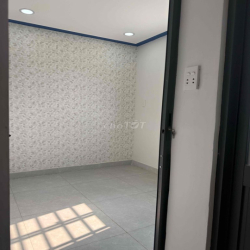 BÁN NHÀ GIÁ TỐT GẦN KHU CÔNG NGHIỆP TÂN ĐỨC – FULL NỘI THẤT – DỌN VÀO