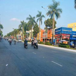 Cho thuê nhà 500 m2 đường 3/2 tiện có sân rộng 20 triệu