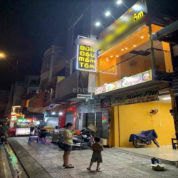 Nhà nguyên căn MẶT TIỀN -1 trệt-1 lầu-Kinh doanh tự do -Khu sầm uất ‼️