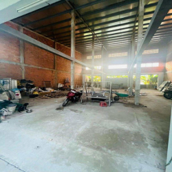 Cho thuê nhà 500 m2 đường 3/2 tiện có sân rộng 20 triệu