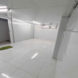 NHÀ MỚI CÓ NỘI THẤT 5*13m 1LỬNG 2PN 1WC GẦN CHỢ PHẠM VĂN BẠCH