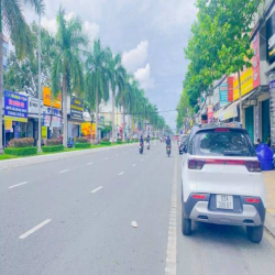 Cho thuê nhà 500 m2 đường 3/2 tiện có sân rộng 20 triệu